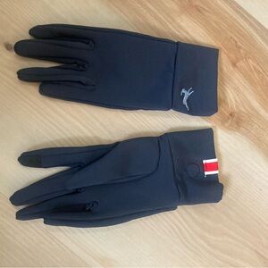 Tracksmith wind resistant gloves small excellent!